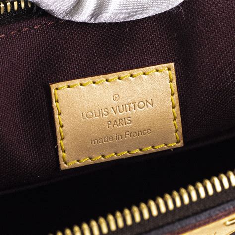lv bag authenticator